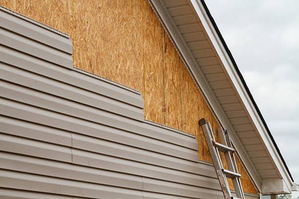 Professional Fiber Cement Siding technician working in Kinsman, OH